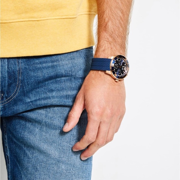 GUESS Navy and Rose Gold-Tone Multifunction Watch - Picture 4 of 8